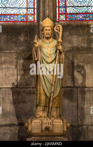 Paris, Frankreich, 27. März 2017: Notre Dame de Paris Cathedral Interior am 1. Juli 2013. Der Bau von Notre Dame begann im Jahr 1163 und war Stockfoto