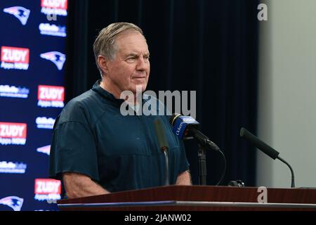 Gillette Stadium. 31.. Mai 2022. MA, USA; Bill Belichick, Cheftrainer der New England Patriots, spricht bei der OTA des Teams im Gillette Stadium mit den Medien. Eric Canha/CSM/Alamy Live News Stockfoto