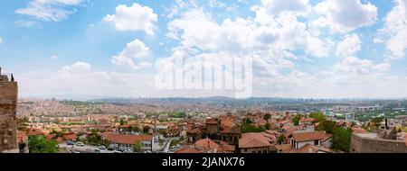 Ankara-Panorama. Panoramablick auf die Hauptstadt der Türkei vom Schloss Ankara. Stockfoto