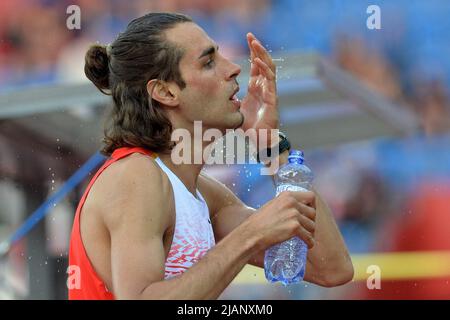 Ostrava, Tschechische Republik. 31.. Mai 2022. GIANMARCO TAMBERI aus Italien tritt beim World Athletics Continental Tour Golden Spike Event in Ostrava in der Tschechischen Republik gegen die Pole Vault Men an. (Bild: © Slavek Ruta/ZUMA Press Wire) Stockfoto