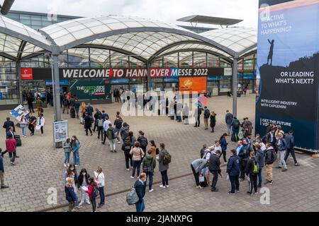 Erster Tag auf der Hannover Messe 2022, Industriemesse, nach 2 Jahren Corona Break, Niedersachsen, Deutschland Stockfoto