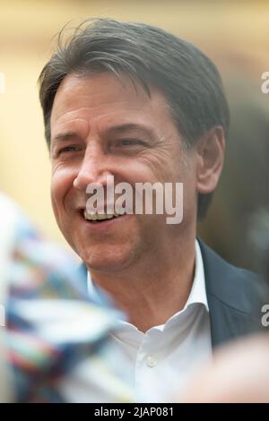 30/05/2022- Italien, Lombardei, Crema, Giuseppe Conte von Movimento Cinque Stelle, zur Unterstützung des Bürgermeisterkandidaten Stockfoto