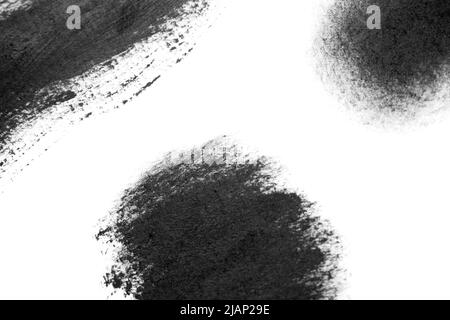 Schwarzer Pinsel streichelt Ölfarben auf weißem Papier. Isolierter weißer Hintergrund. Abstrakte Kunst kreativen Hintergrund. Platz für Text. Künstler Textur schmiert Linie gemalt Pinsel schwarz Acryl Nahaufnahme. Speicherplatz kopieren Stockfoto