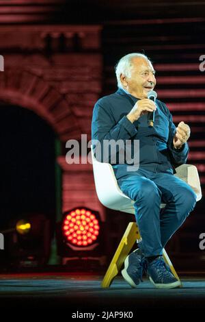 Verona, Italien 11. September 2020. Der berühmteste italienische Lyriker Mogol alias Giulio Rapetti Mogol während seines Live-Vors in der Arena di Verona. Stockfoto