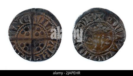 Sowohl Vorder- als auch Rückseite eines Edward i Silver Penny vor weißem Hintergrund. Geprägt in der Bristol Mint, England 1280-81. Die Vorderseite zeigt ein Porträt von Edward mit der Legende: EDW R ANGL DNS HYB, was 'Edward, König von England, Herr von Irland' bedeutet. Auf der Rückseite befindet sich die Inschrift VILLA BRISTOLLIE, die die Stadt angibt, in der die Münze geprägt wurde. Stockfoto