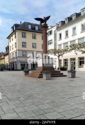 Kriegsdenkmal, das den Gefallenen im französisch-preußischen Krieg von 1870-1871 gewidmet ist, enthüllt 1875, am Waisenhausplatz, Bad Homburg, Deutschland Stockfoto