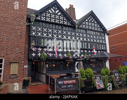 The Barley Mow Pub, 29 Old Market Place, Warrington, Cheshire, England, Großbritannien, Baujahr 1561 Stockfoto