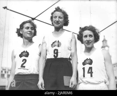 Decima Norman, Jean Coleman und Eileen Wearne gewinnen alle 3 Medaillen im 220-Meter-Sprint für Australien, Empire Games, Sydney ca. 1. Februar 1938 Stockfoto