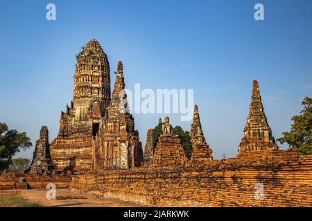 Wat Chaiwatthanaram, berühmter Ruinentempel in der Nähe des Chao Phraya Flusses in Ayutthaya, Thailand Stockfoto