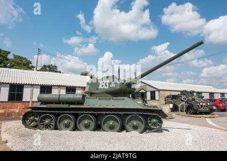T34/85 Russian Soviet WW2 Medium Tank in Eden Camp Modern History Theme Museum in der Nähe von Malton, North Yorkshire, England. Stockfoto