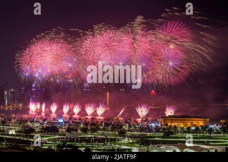 Feuerwerk an corniche in der eid Night 2021 Stockfoto