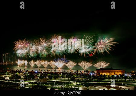 Feuerwerk an corniche in der eid Night 2021 Stockfoto