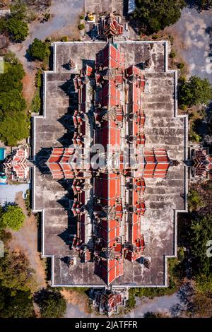 Tempel, buddhas und Skulpturen von Wat Phai Rong Wua in Suphan Buri, Thailand Stockfoto