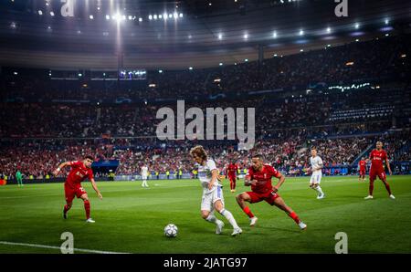 Luka Modric (Real), Luis Diaz (Liverpool), Thiago (Liverpool) FC Liverpool – Real Madrid Paris, Champions League, Finale, 28.05.2022, Fußball; Orkb Stockfoto