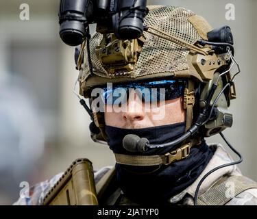 2022-06-01 11:01:52 ROTTERDAM - Soldaten der niederländischen Marine ...