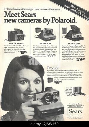 Polaroid Kameras Vintage Papier Werbung Polaroid Magazin Werbung 1970s 1980s Stockfoto