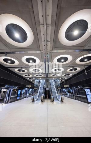 Elizabeth Line (Crossrail) Canary Wharf U-Bahn-Station auf Isle of Dogs, Tower Hamlets im Zentrum von London Stockfoto