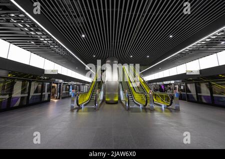 Elizabeth Line (Crossrail) Canary Wharf U-Bahn-Station auf Isle of Dogs, Tower Hamlets im Zentrum von London Stockfoto