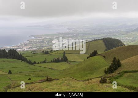 Landschaften und Ansichten und Natur der Azoren Sao Miguel Ponta Delgada, Mosteiros, Sete Cidades, Furnas, Lagoa do Fogo Stockfoto