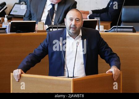 Christophe Collignon, der wallonische Minister für Kommunalverwaltung und Wohnungswesen, im Bild während einer Plenarsitzung des wallonischen Parlaments in Namur, Mittwoch, 01. Juni 2022. BELGA FOTO BRUNO FAHY Stockfoto