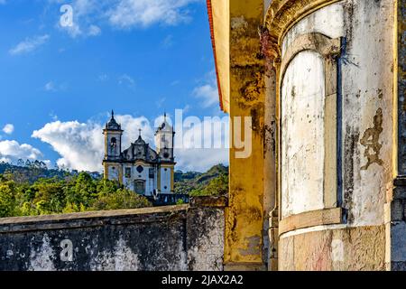 Blick auf barocke Kirchen in der Stadt Ouro Preto, Minas Gerais Stockfoto