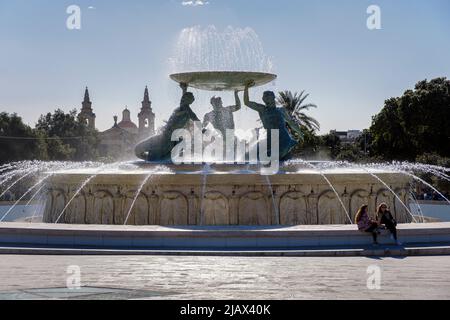 Der Triton-Brunnen am Stadttor in Valletta, Malta Stockfoto