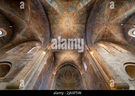 Braunschweig, Dom, Domkirche St. Blasii zu Braunschweig, Blick in den Chor mit Secco-Malereien aus dem 13. Jahrhundert Stockfoto