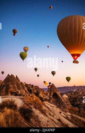 Heißluftballons in Kappadokien, Türkei Stockfoto