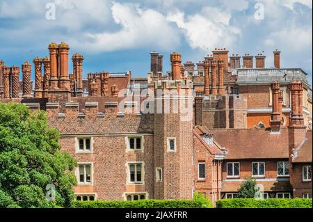 London, Großbritannien. 1.. Juni 2022. Hampton Court Palace. Kredit: Guy Bell/Alamy Live Nachrichten Stockfoto