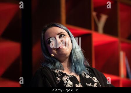 Hay-on-Wye, Wales, Großbritannien. 1.. Juni 2022. Alex von Tunzelmann, Anita Anand, Hannah Greig und Miranda Kaufmann beim Hay Festival 2022, Wales. Quelle: Sam Hardwick/Alamy. Stockfoto