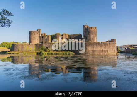 Das mittelalterliche Schloss von Caerphilly, South Wales, Großbritannien. Bitte Kredit: Phillip Roberts Stockfoto