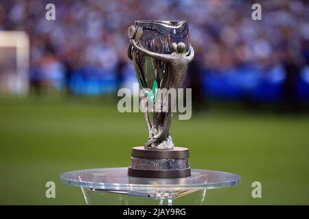 London, Großbritannien. 01.. Juni 2022. Die Finalissima Trophäe ist abgebildet. Spiel Finalissima 2022, Italien gegen Argentinien am Mittwoch, 1.. Juni 2022 im Wembley Stadium in London. Nur zur redaktionellen Verwendung. PIC by Steffan Bowen/Andrew Orchard Sports Photography/Alamy Live News Credit: Andrew Orchard Sports Photography/Alamy Live News Stockfoto