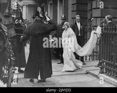 King George VC Series -- Lady Elizabeth Bowes-Lyon, verlässt ihr Londoner Zuhause ***** Heirat mit dem Herzog von York ***** König Georg VI. 1923. 08. Februar 1937. Stockfoto