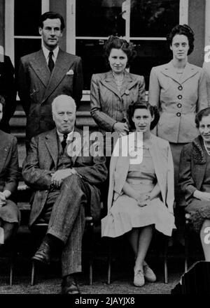 Gruppenkapitän Peter Townsend wurde dazu getippt, Prinzessin Margaret zu heiraten. . Aber es war eine Liebesbeziehung, die nie zur Ehe aufblühen durfte. 20.Mai 1955. (Foto der Topical Press Agency Ltd.). Stockfoto