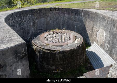 Sarpsborg, Norwegen - 20. Mai 2022: Die Festung Ravneberget liegt nördlich von Sarpsborg und ist zusammen mit Greaker for Teil der Festung Sarpsborg Stockfoto