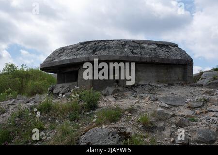 Sarpsborg, Norwegen - 20. Mai 2022: Die Festung Greaker liegt auf einem steilen Hügel über dem Stadtzentrum. Während des Zweiten Weltkriegs während der Germa war es im Kampf Stockfoto