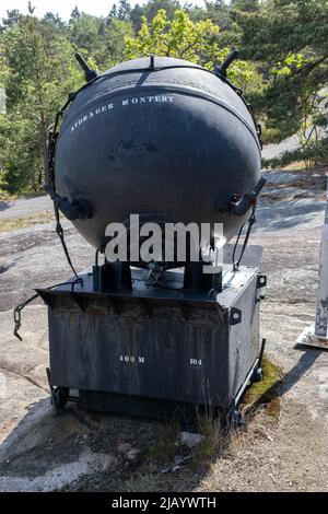 Fredrikstad, Norwegen - 20. Mai 2022: Torgauten Fort ist ein ehemaliges deutsches Fort. Das Fort sollte Glommas westlichen Eingang zu Fredrikstad abdecken. Sonnige Sprotte Stockfoto