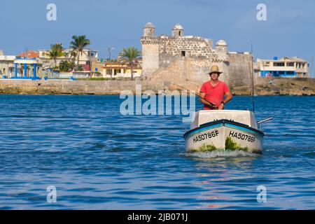 Fischmann in der Nähe der Stadt Cojimar in Kuba Stockfoto