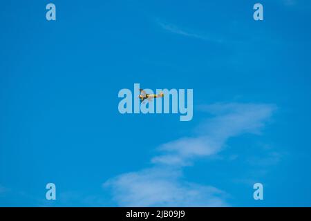 Bild eines gelben Boeing Stearman Modell 75 der US Navy Stockfoto