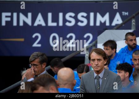 LONDON, GROSSBRITANNIEN. JUNI 1. der Italiener Roberto Mancini blickt während des CONMEBOL - UEFA Cup of Champions Finalissima zwischen Italien und Argentinien am Mittwoch, den 1.. Juni 2022, im Wembley Stadium in London auf. (Kredit: Federico Maranesi | MI Nachrichten) Kredit: MI Nachrichten & Sport /Alamy Live Nachrichten Stockfoto