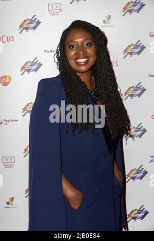 London, Großbritannien. 01.. Juni 2022. Dawn Butler nimmt an den Rainbow Honors in der Northumberland Avenue 8 in London Teil. (Foto: Phil Lewis/SOPA Images/Sipa USA) Quelle: SIPA USA/Alamy Live News Stockfoto