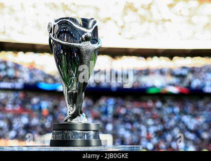 1.. Juni 2022; Wembley Stadium, London, England : CONBEMOL-UEFA CHAMPIONS CUP - FINALISSIMA, Italien gegen Argentinien: Finalissima Trophy zu sehen Stockfoto