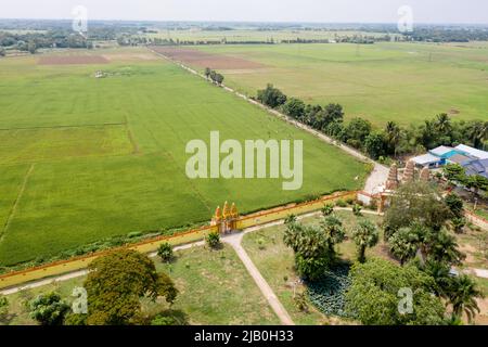 Luftaufnahme des Campus des Khmer-Tempels Bung Coc, SoC Trang, Vietnam Stockfoto