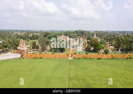 Luftaufnahme des Campus des Khmer-Tempels Bung Coc, SoC Trang, Vietnam Stockfoto