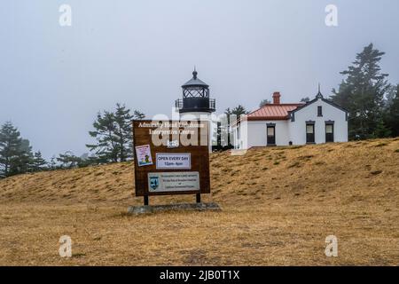 Whidbey Island, WA, USA - 20. August 2021: Admirality Head Lighthouse Interpretive Center Stockfoto