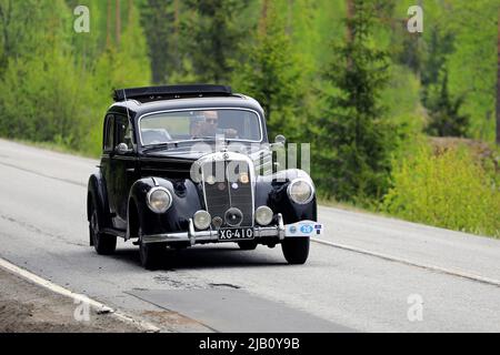 Classic Mercedes-Benz 220 Jahr 1952 auf Christi Himmelfahrt Oldtimer-Rallye von AHS RY, Road 104, Fiskars, Finnland. 26.Mai 2022. Stockfoto