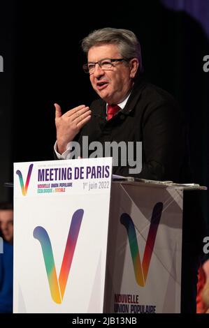 Jean Luc Melenchon hält am 1. Juni 2022 vor den Parlamentswahlen am 12-19. Juni in Frankreich eine Rede auf dem Treffen der französischen linken Wahlkoalition Nupes (Nouvelle Union Populaire Ecologique et Sociale - Neue ökologische und soziale Volksunion) in Olympe-de-Gouge in Paris. Foto von Quentin Veuillet/ABACAPRESS.COM Stockfoto
