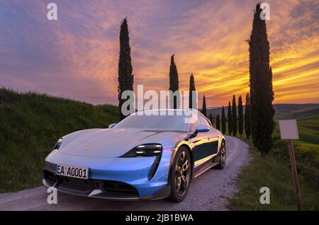 Porsche Taycan Cross Turismo Stockfoto