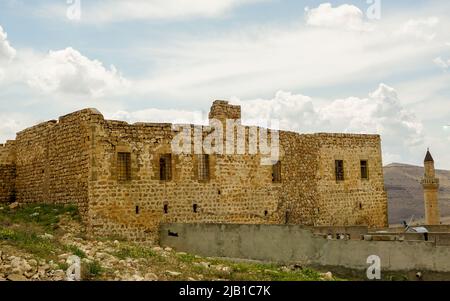 9 Mai 2022 Derik Mardin Türkei. Ruinierte Kirche in Derik Mardin Stockfoto