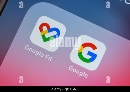 Kumamoto, JAPAN - Jun 1 2021 : Google Fit App, eine Gesundheits-Tracking-Plattform, die biometrische Statistiken und Daten für Gesundheit und Fitness sammelt, auf dem iPhone Stockfoto